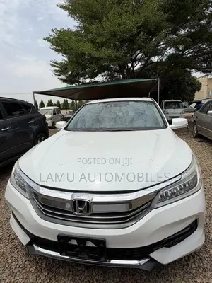Honda Accord Touring 4dr Sedan FWD (3.5L 6cyl 6A) 2016 White