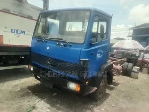 814 Truck Cab and Chassis Tokunbo