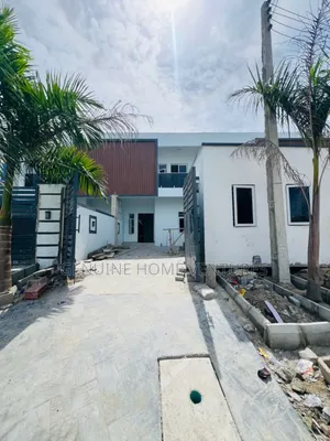 4bdrm Townhouse/Terrace in Sangotedo for sale