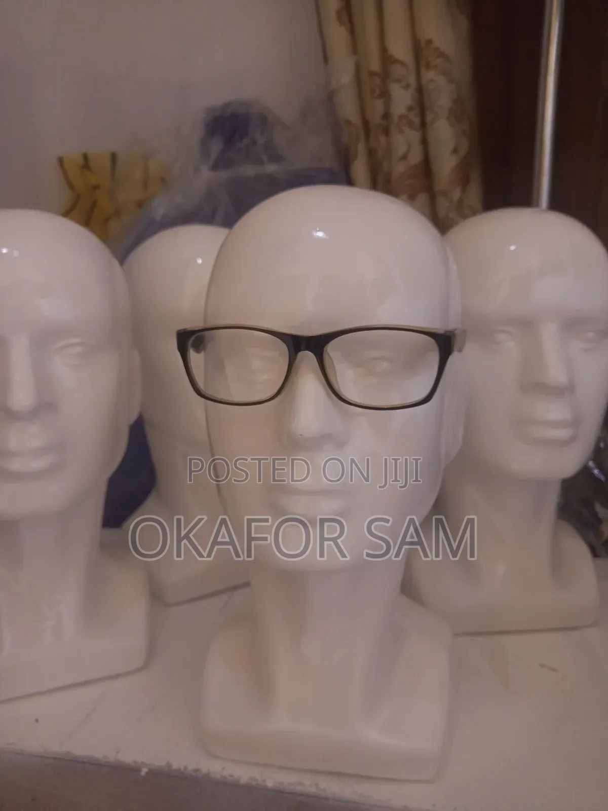 Mannequin for Sampling, Men Cap or Eye Glasses