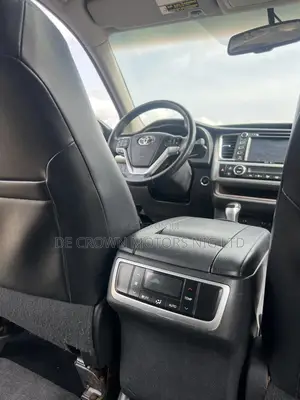 Toyota Highlander XLE 4dr SUV AWD (3.5L 6cyl 6A) 2015 Black