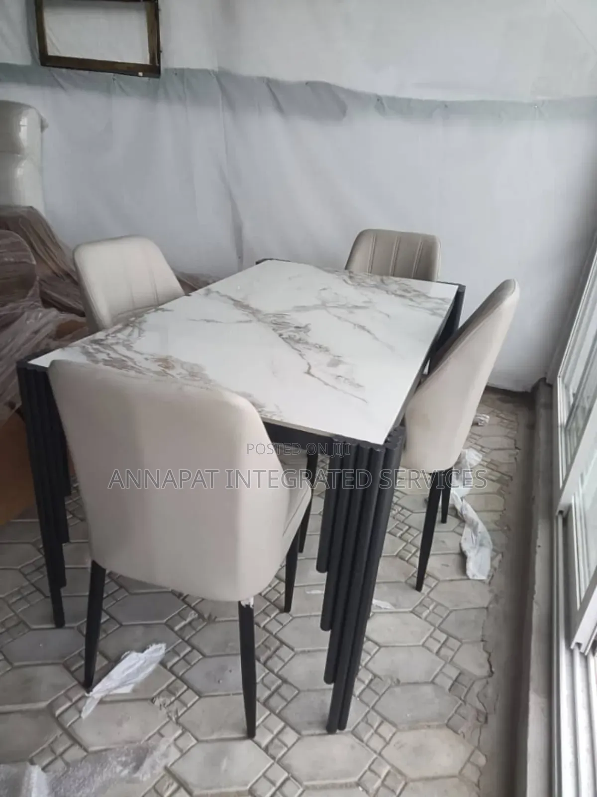 Double Legs Marble Top 4 Seaters Dining Set