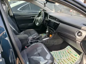 Toyota Corolla LE ECO w/Package 1 4dr Sedan (1.8L 4cyl CVT) 2017 Green