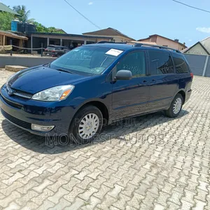 Toyota Sienna LE FWD (3.3L V6 5A) 2004 Blue