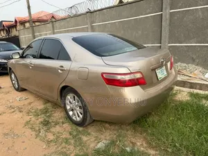 Toyota Camry LE 4dr Sedan (2.4L 4cyl 5A) 2008 Gold