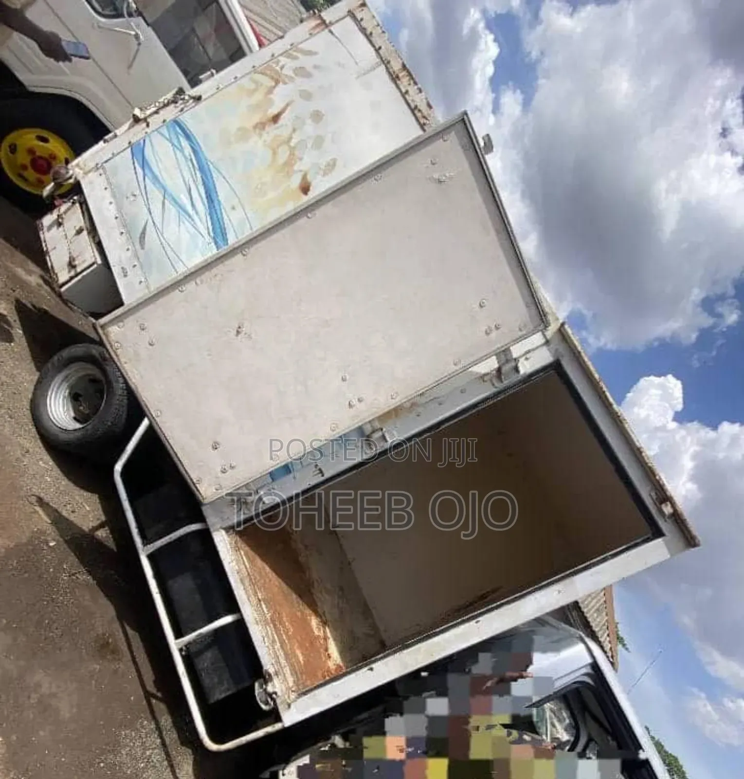 Nissan Cabstar Container