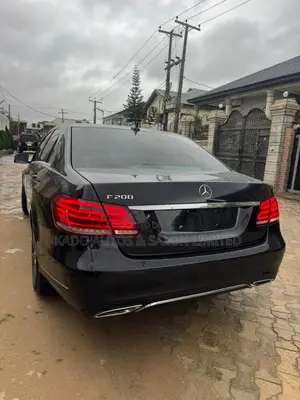 Mercedes-Benz E200 2015 Black