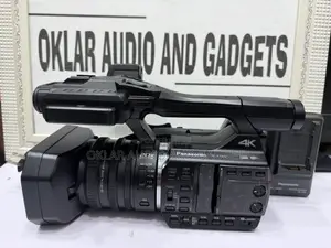 Panasonic Hc-X1000 Professional Camcorder ( Tokunbo)