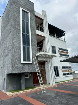 4bdrm Duplex in Creek Heaven Estate, Ikota for rent