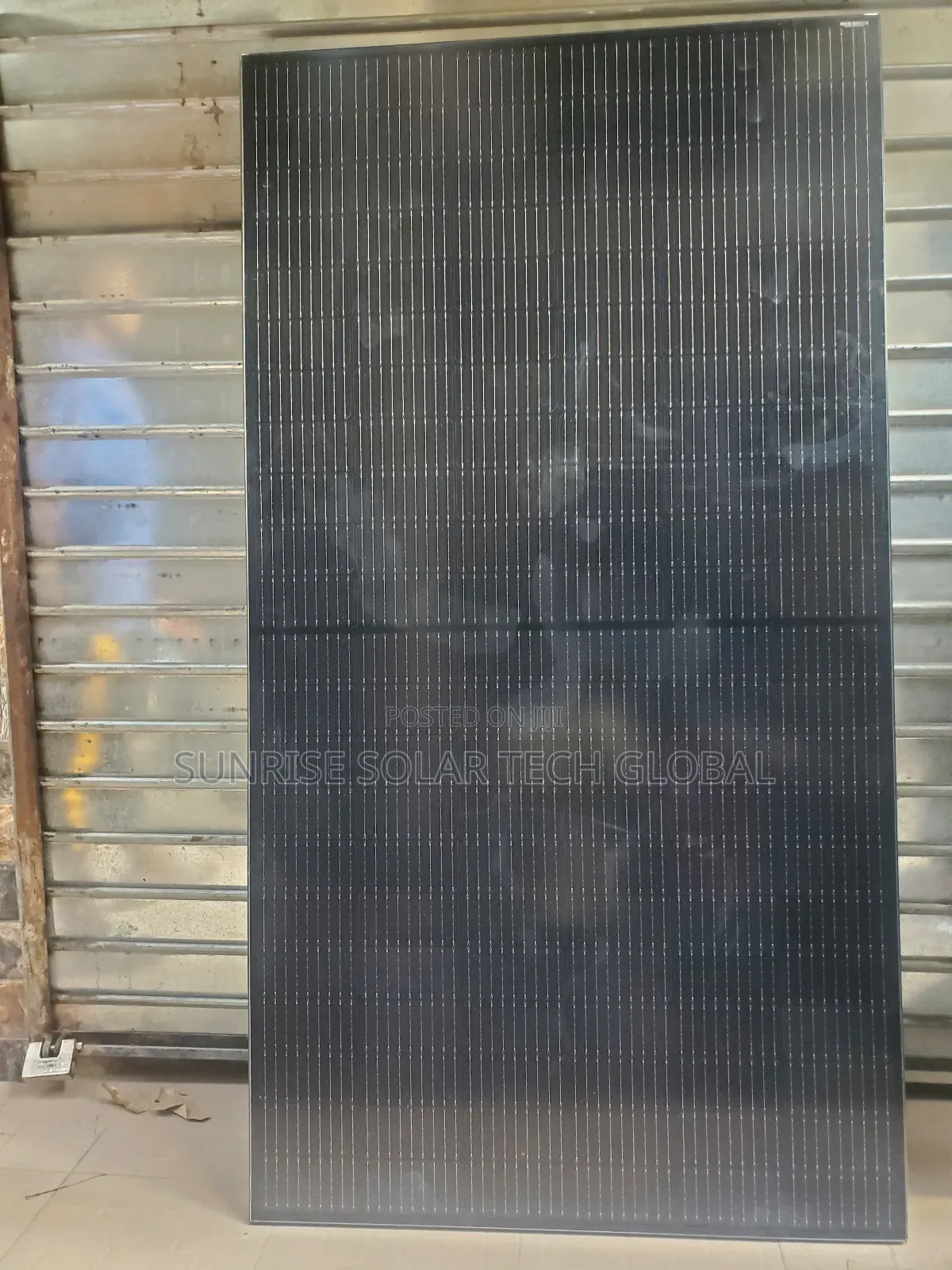550w Solar Panels All Black
