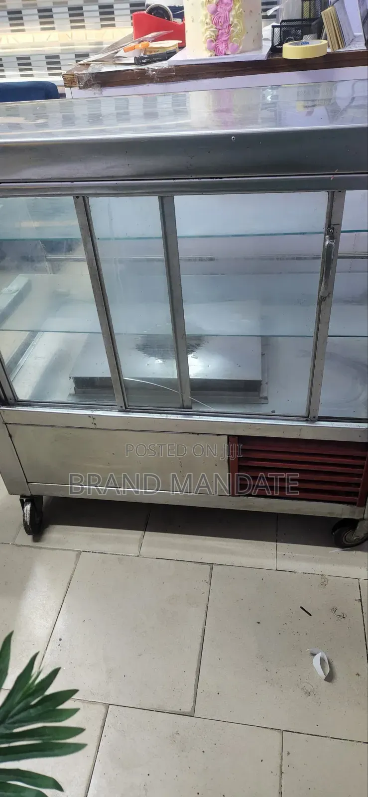 Cake Chiller