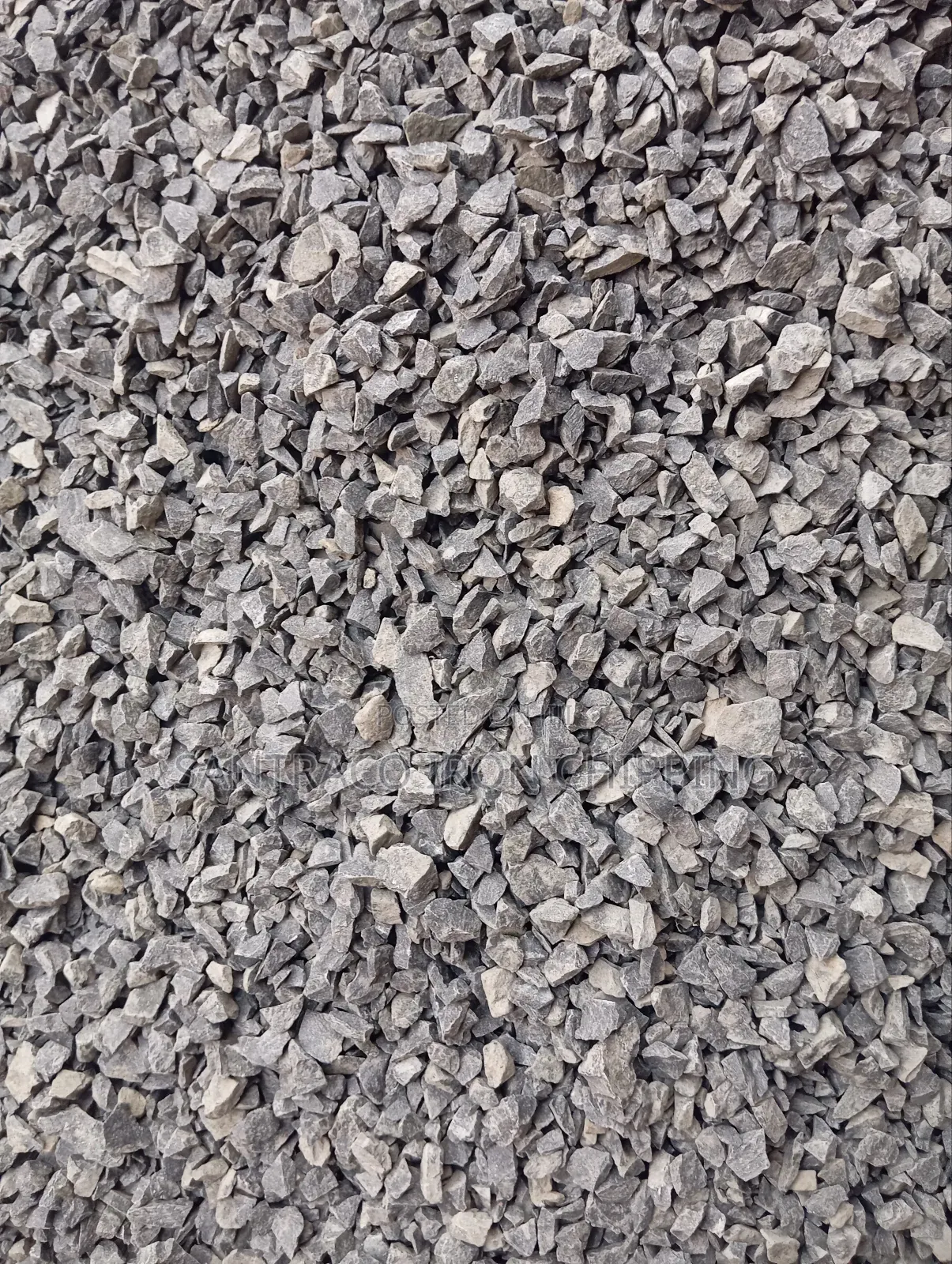 Sentraco Iron Black Elite Chippings and Granite for Constructions