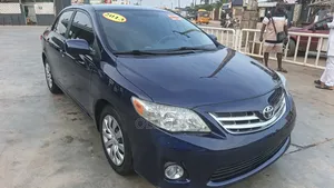 Toyota Corolla LE 4dr Sedan (1.8L 4cyl 4A) 2013 Blue