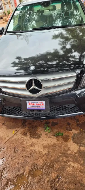 Mercedes-Benz C300 Sport 4Matic Sedan AWD (3.0L 6cyl 7A) 2010 Black