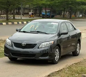 Toyota Corolla LE 4dr Sedan (1.8L 4cyl 4A) 2010 Gray