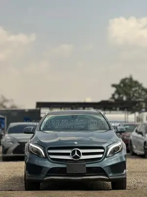 Mercedes-Benz GLA 250 2015 Blue