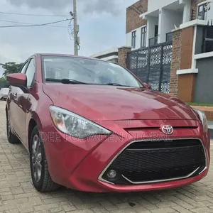 Toyota Yaris 2019 Red