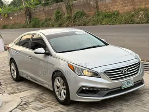 Hyundai Sonata SE 4dr Sedan (2.4L 4cyl 6A) 2015 Silver