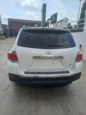 Toyota Highlander Limited 2012 White