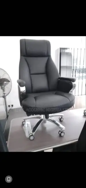 Executive High-Back Boss Chair (Classic Padded)