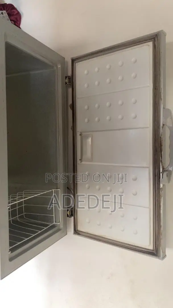 Midea Freezer 200 Liters