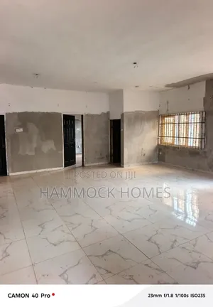 3bdrm Block of Flats in Okebadan, Akobo for rent