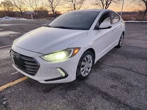 Hyundai Elantra Limited 2018 White