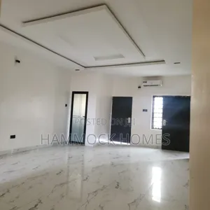 3bdrm Block of Flats in Kolapo Ishola Gra, Akobo for rent