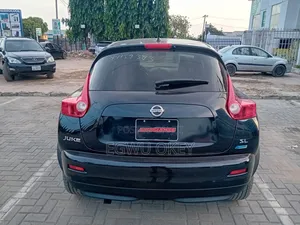 Nissan Juke SV 4dr Hatchback (1.6L 4cyl Turbo CVT) 2014 Black