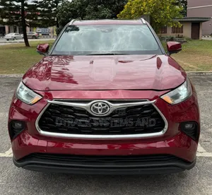Toyota Highlander Platinum AWD 2023 Red