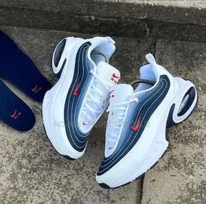 Men's Simple Sneakers