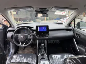 Toyota Corolla Cross 2024 Gray