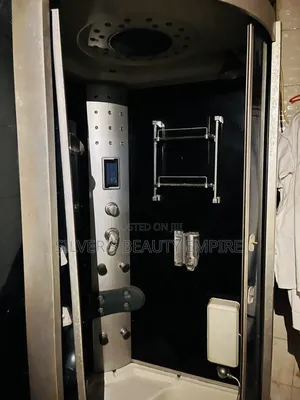 Distress Sale: Neatly Used Jacuzzi for Sale Jacuzzi