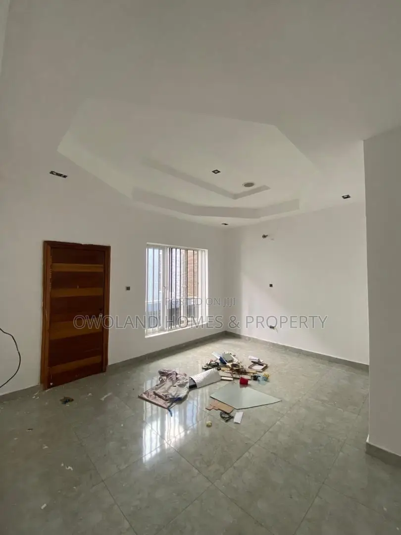 5bdrm Duplex in Mega Mound Estate, Ikota for rent