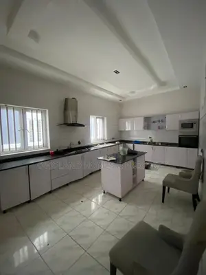 5bdrm Duplex in Mega Mound Estate, Ikota for rent
