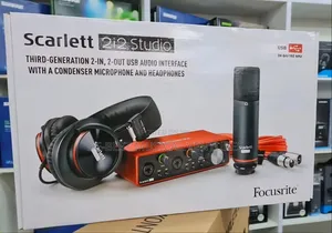 Scarlett 2i2 Studio Bundle