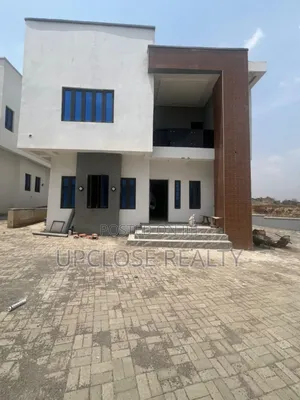 5bdrm Duplex in Guzape District for sale