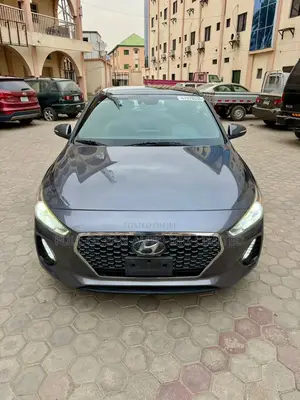 Hyundai Elantra Limited 2018 Gray