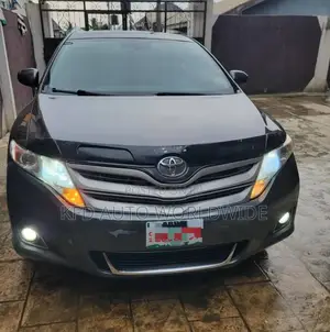 Toyota Venza XLE 2011 Gray