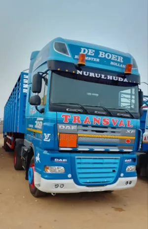 30tons Full Sided Trailer Truck for Hire