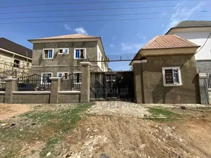 8bdrm Block of Flats in Kubwa for sale