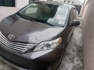 Toyota Sienna Limited 7 Passenger 2012 Gray