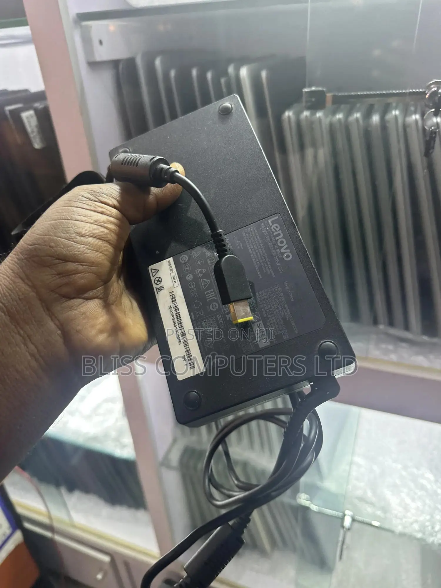 Lenovo 300w 20v Usb Mouth