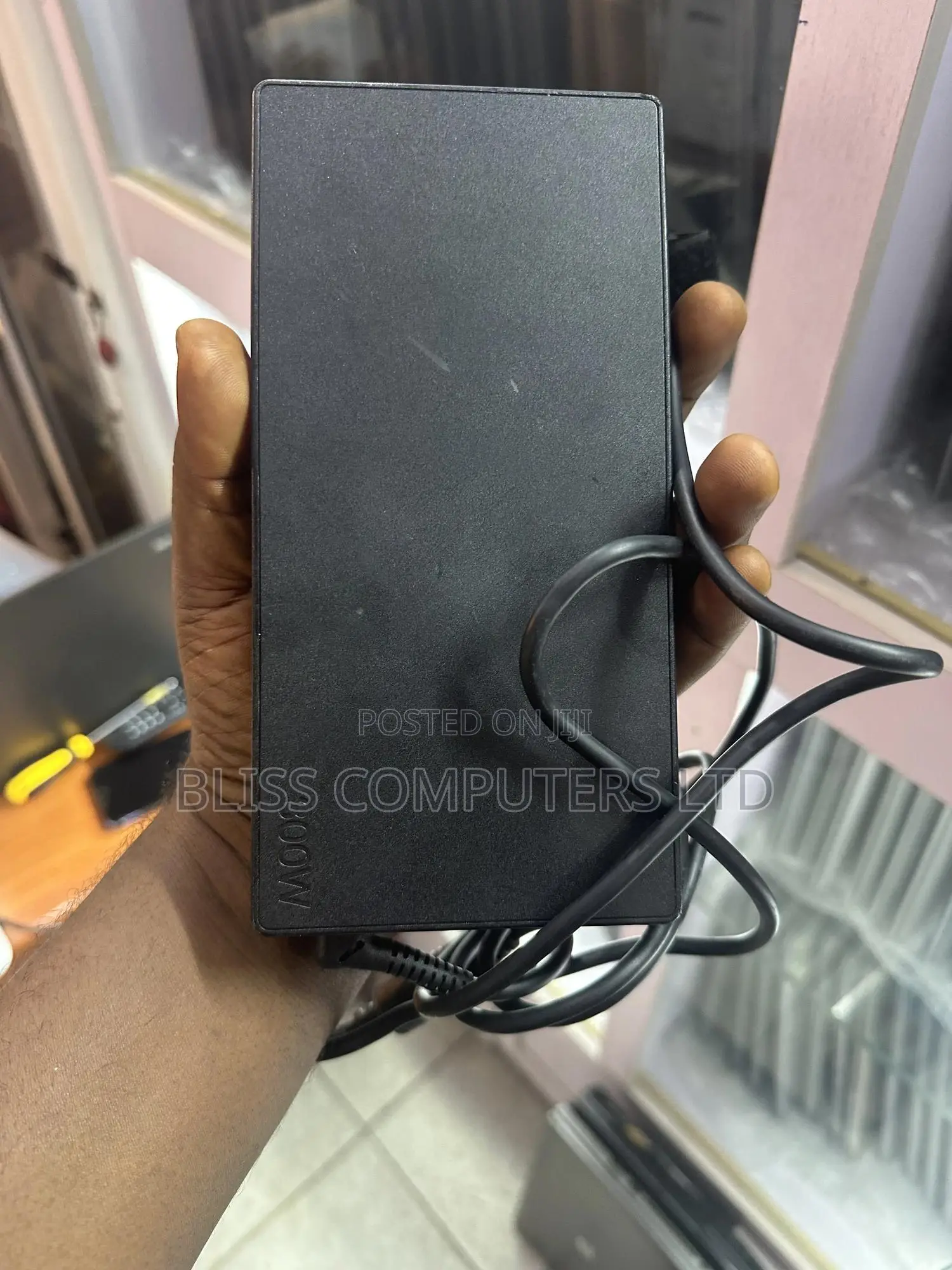 Lenovo 300w 20v Usb Mouth