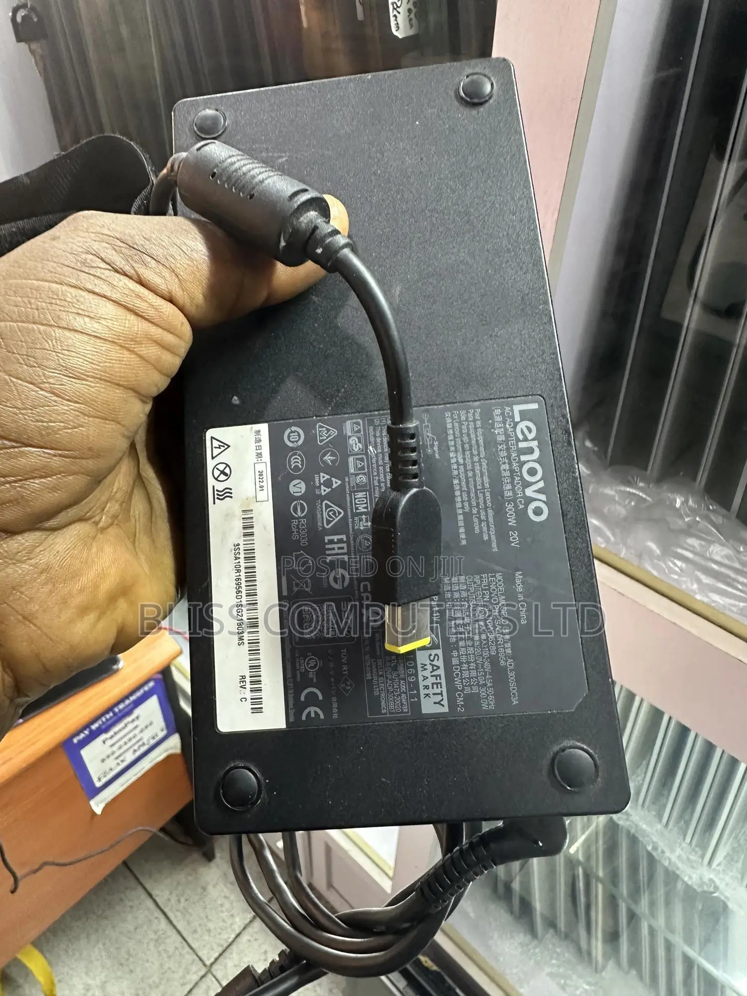 Lenovo 300w 20v Usb Mouth