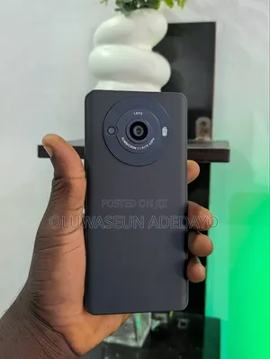 Sharp Aquos R8s pro 256 GB Blue