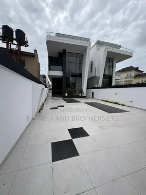 5bdrm Duplex in Lekki Palm City for sale