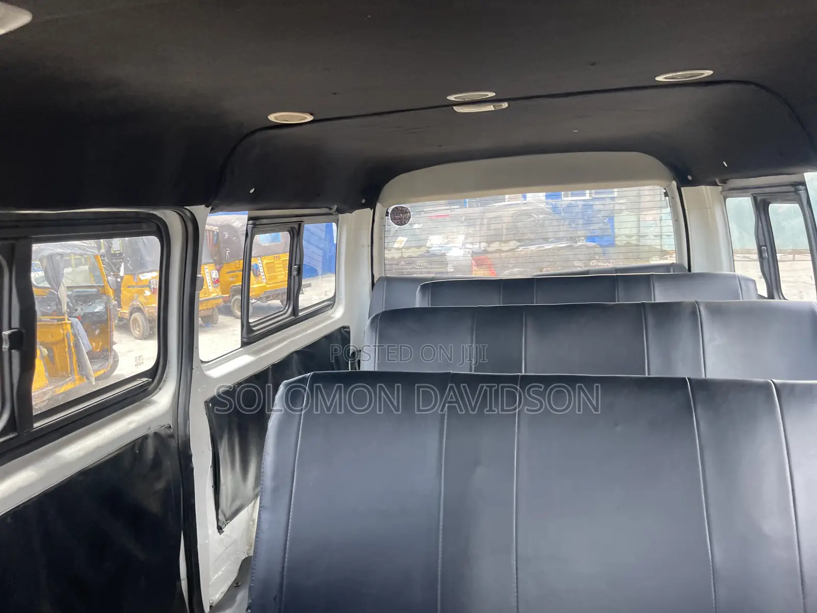 Toyota HiAce 2010 White