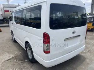 Toyota HiAce 2010 White