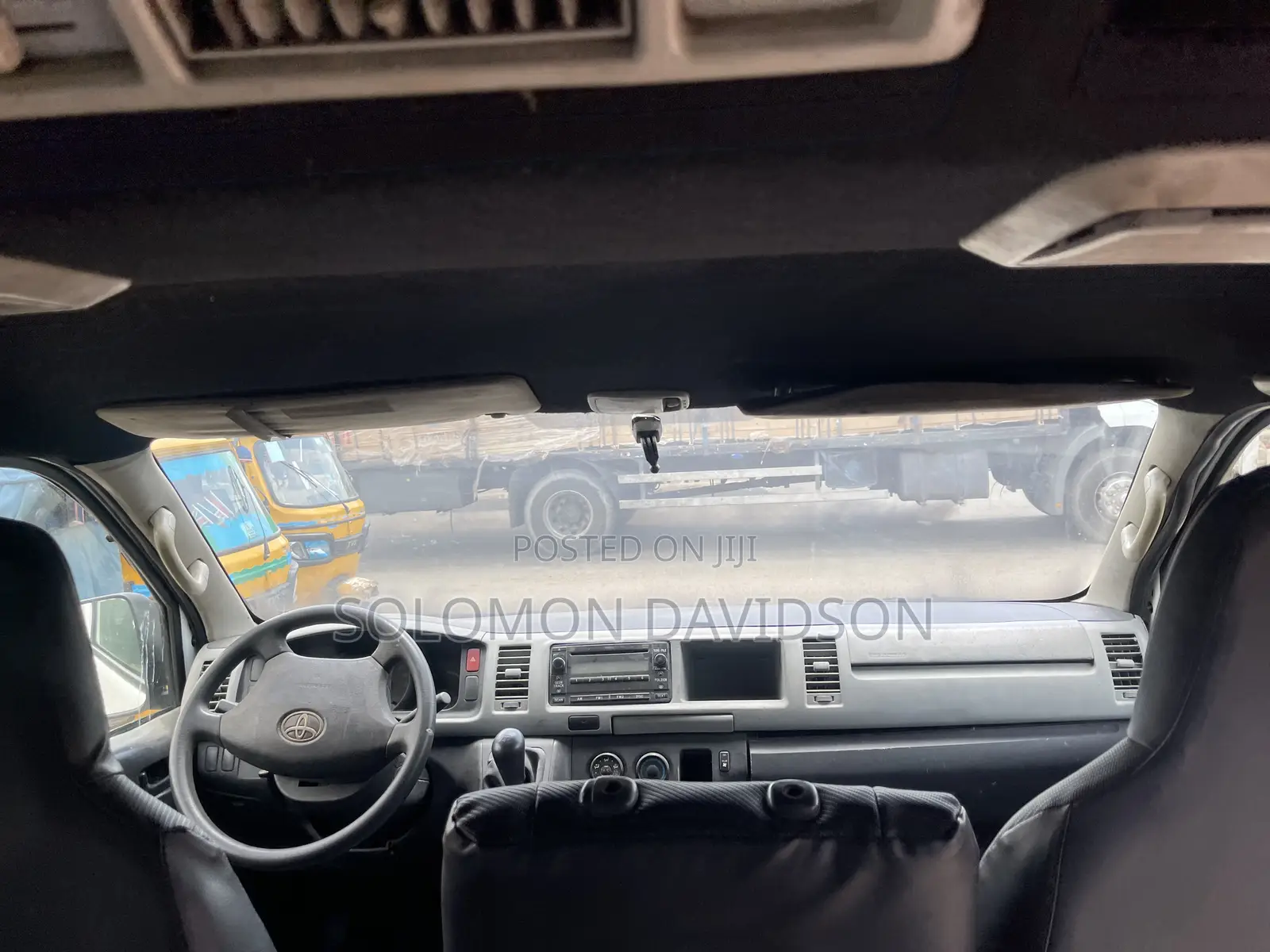 Toyota HiAce 2010 White